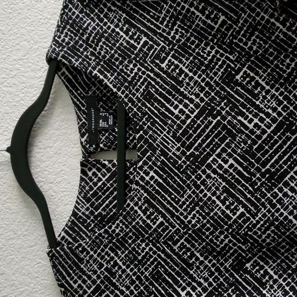 5/$25 Atmosphere Blouse - Picture 3 of 4